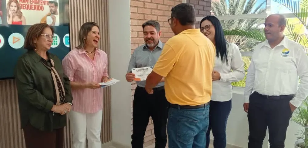 noticias.imageAlt: Corpotur fortalece atención a turistas con talleres de sensibilización